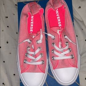 Never worn pink slip on converse